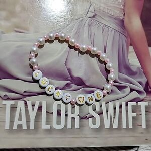 Taylor Swift Friendship Bracelet